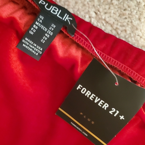 Velvet Mini Skirt - Picture 3 of 3